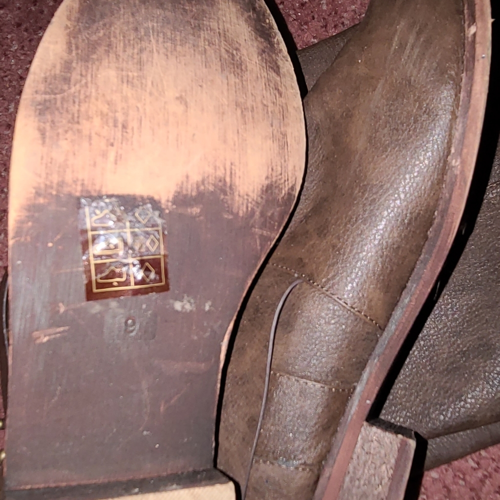 Boots - Picture 5 of 5